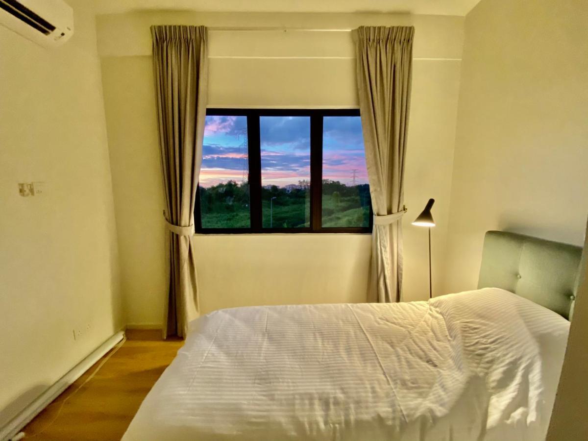 Faizal Madhi Homestay Kuching Kültér fotó