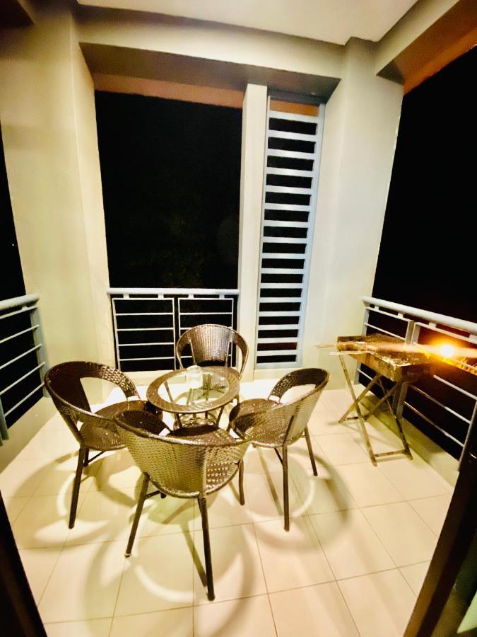 Faizal Madhi Homestay Kuching Kültér fotó