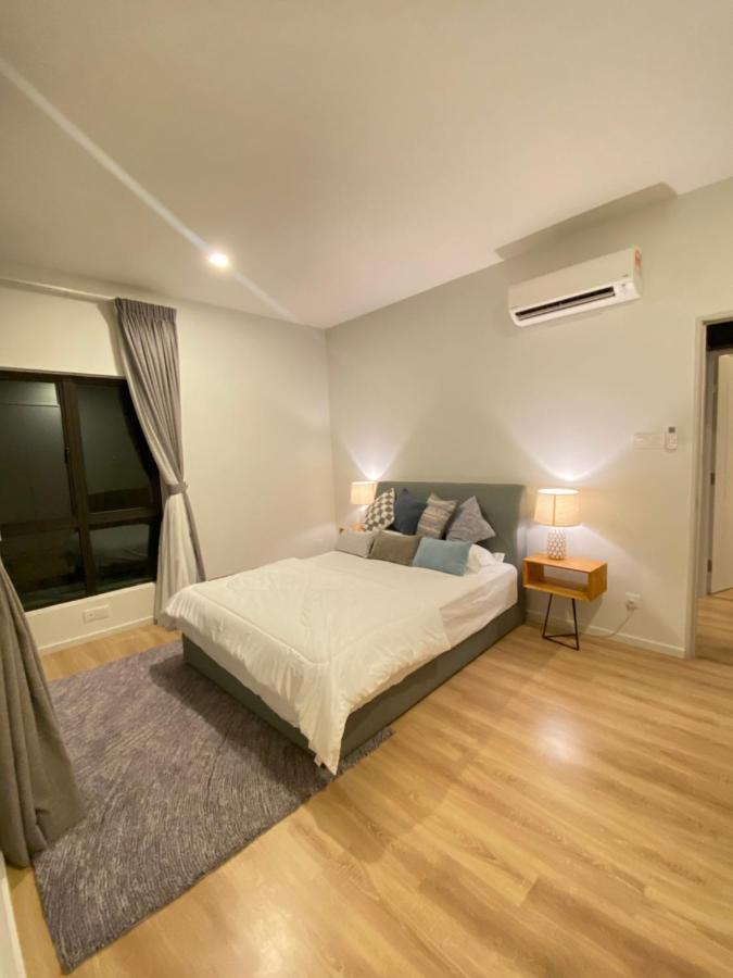 Faizal Madhi Homestay Kuching Kültér fotó